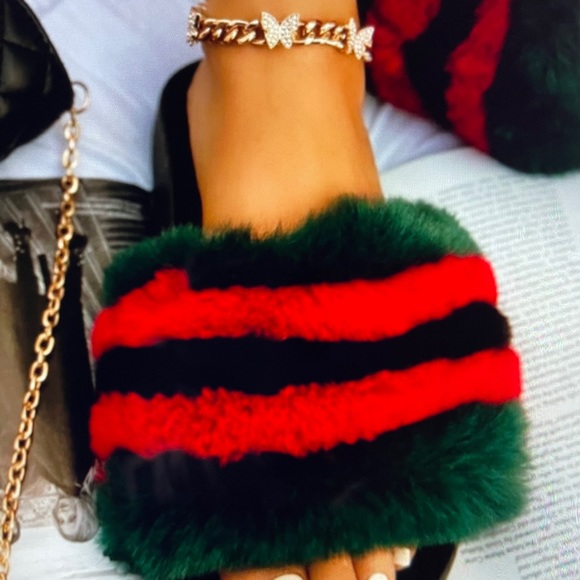 Shoes - Faux Fur Slide (Green/Red)